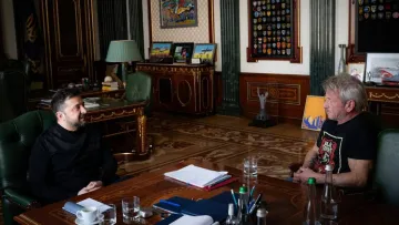 Шон Пенн зустрівся з Володимиром Зеленським у Києві: президент України опублікував спільне фото з актором