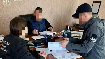 На Херсонщині викрили незаконну вирубку лісу на мільйони гривень: подробиці від генпрокуратури