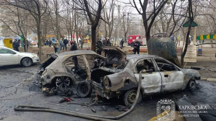 Росіяни вдарили по двору багатоповерхівки в Харкові: відома кількість постраждалих внаслідок обстрілу