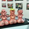 «Російський режим боїться фігур з пап'є-маше»: німецького скульптора заочно засудили за сатиру на путіна