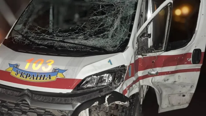 Росіяни порушили великоднє перемир’я: ворожий дрон атакував медичний автомобіль на Сумщині