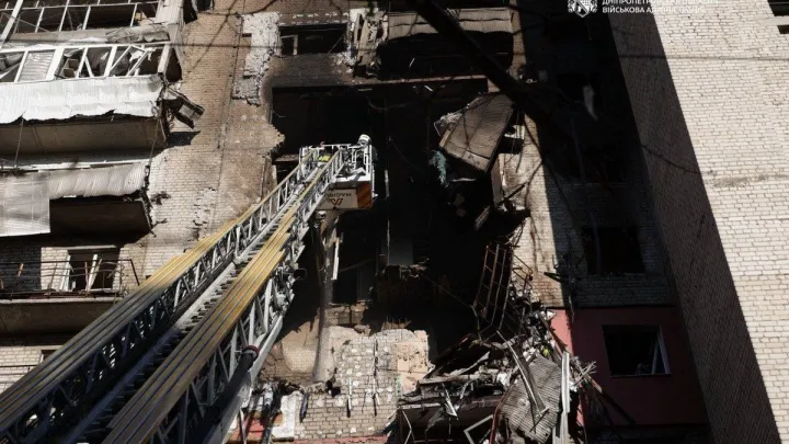 Росіяни влучили по багатоповерхівці в Дніпрі: відома кількість загиблих і постраждалих внаслідок обстрілу