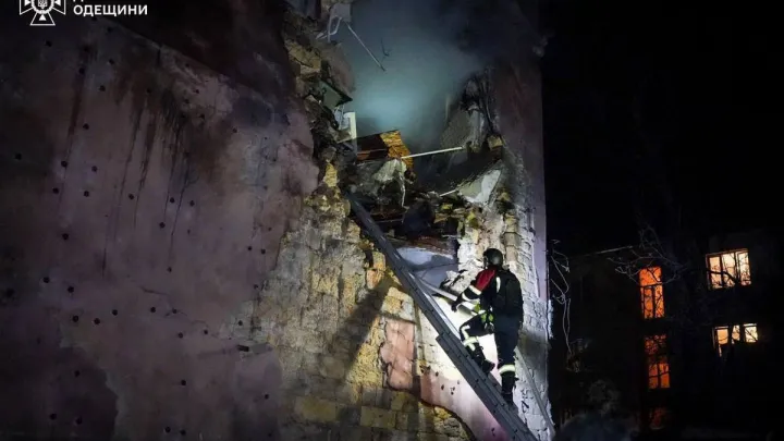 Росіяни атакували житлові будинки Одеси: відома кількість загиблих і постраждалих