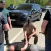 Вимагав кошти з підприємця за «бронювання» працівників: СБУ затримала керівника Житомирського обласного ТЦК