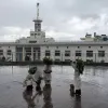 Малюків-засновників Києва на Поштовій площі переодягли в костюми трипільців до Дня міста: фото із соцмереж 