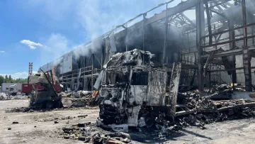 У Києві знищено гуманітарний склад Українського Червоного Хреста: організація показала наслідки російської атаки