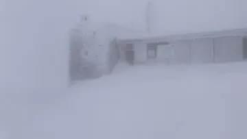 Намело 80 см снігу, а температура – мінус три: де в Україні вже настала зима