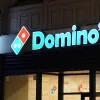 У США кур’єр Domino’s наїхав автомобілем на клієнта: образився, що не отримав чайові за доставку