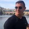 Солодке досягнення: німець за хвилину з’їв понад кілограм меду і потрапив до Книги Гіннеса