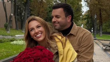 «Роби так, як у відео»: дружина Решетніка кумедно показала секрет щасливих стосунків з зірковим чоловіком