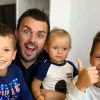 «Мої Холостяки бажають вам солодких снів»: Григорій Решетнік опублікував миле відео із трьома синами