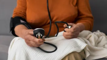 «Тихий ворог» судин: 7 природних способів знизити холестерин без таблеток