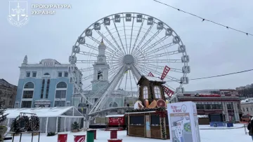 Колесо огляду на Подолі хочуть терміново закрити: прокуратура виявила суттєві недоліки конструкції 