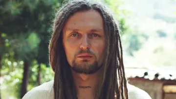 «За нами вже закривали кордон»: відомий продюсер розповів про виїзд з України