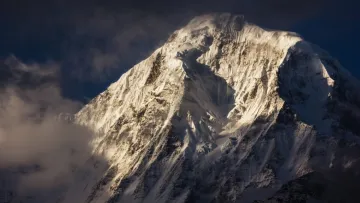 «Ближче до зірок»: вчені назвали гору, яка насправді вища за Еверест