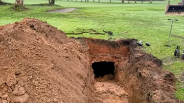 Удар у лузу: карстова воронка на гольф-полі в Англії відкрила 200-річну таємницю