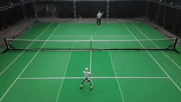 Майбутнє вже тут: у Китаї представили робота, який грає в теніс – відео