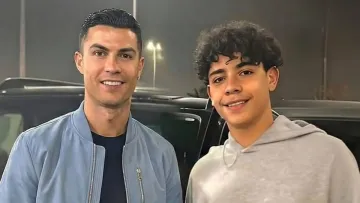 Син Кріштіану Роналду опинився у центрі скандалу: юний футболіст може зустрічатися з удвічі старшою моделлю