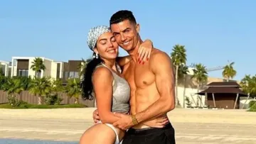 Не став на коліно, але вона сказала «так»: як Роналду освідчився Джорджині Родрігес – його підштовхнули діти