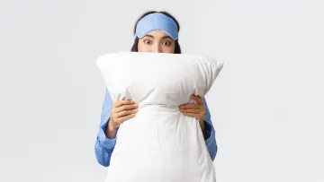 Коли потрібно засинати і коли прокидатися: вчені сказали, скільки і як треба спати, щоб ранок був бадьорим