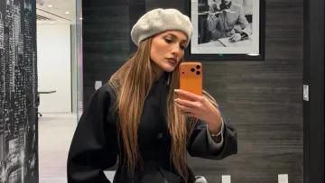 Американська співачка з французьким шиком: як Джей Ло вразила всіх стильним та ефектним образом - фото