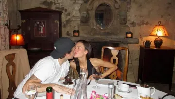 Скандал не впливає на стосунки: Нікола Пельтц та Бруклін Бекхем влаштували фотосет на побаченні