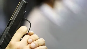 У Києві затримали іноземця, який відкрив стрілянину та поранив чоловіка: яке покарання йому загрожує 