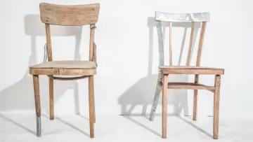 Митець із Франції створив «протези» для українських меблів з російських гільз: історія незвичного проєкту