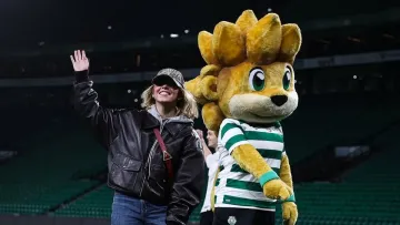 «Кріштіану Роналду – мій улюблений футболіст»: акторка Сідні Свіні у Лісабоні похвалила легенду футболу