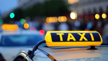 Bolt і Uklon тепер в Києві працюють всю ніч: названо умови роботи таксі в комендантську годину