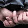Катування у ТЦК на Закарпатті: працівник на ніч прикував чоловіка кайданкамисдо драбини – що вирішили слідчі
