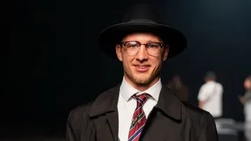 Терен з «Холостяка» шукає житло в Парижі: він виклав фото відомого кабаре