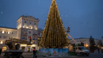 Свята у скорботі: у Тернополі вирішили не ставити новорічну ялинку в центрі міста