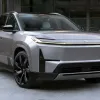 Схожий на американські позашляховики: Toyota Highlander повертається як повністю електричний SUV