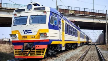 Ворог атакував енергетичну інфраструктуру: в Україні затримки пасажирських поїздів та зміни маршрутів