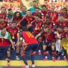 Трамп намагався потрапити в кадр: курйозний момент під час нагородження збірної Іспанії кубком ЧС-2026