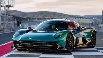 Ексклюзив за мільйон доларів: Aston Martin випускає лімітований гібрид Valhalla потужністю понад 1000 «коней»