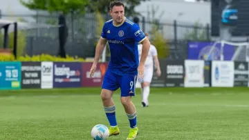 Напівпрофесійний футбольний клуб вибив чинного володаря Кубка Англії: власник команди не пам’ятає, як її купив