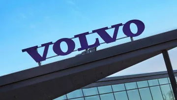 Акції Volvo обвалилися на понад 30%: що сталося з відомим автовиробником