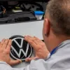 Volkswagen перебуває під загрозою зникнення: що відомо про проблеми автоконцерна