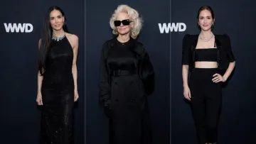 Демі Мур, Емілі Блант, Памела Андерсон та інші акторки вразили образами на WWD Style Awards 2026: яскраві фото