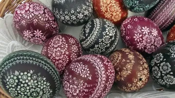 Великодні яйця можуть нашкодити: неправильне і довгострокове зберігання продукту підвищують ризик отруєння