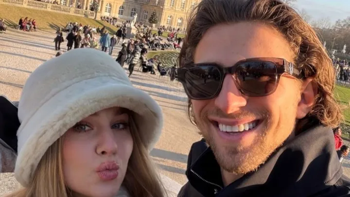 Вже адаптувались у Франції: родина Забарних показала красивими і себе і Париж - фото