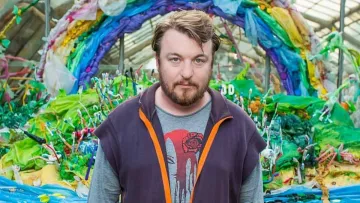 «Я іноді плакав, тому що не повірив»: тяжко хворий дизайнер Залевський вперше після операції вийшов на публіку
