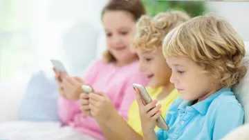 Власник Nokia презентував безпечний смартфон для дітей: чим він відрізняється від інших на ринку