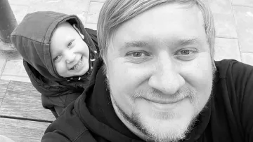 «Спочатку син, тепер тато...»: у померлого Олександра Замші раніше пішов на небеса маленький син Мирон