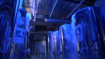 У Китаї розгорілася етична дискусія через нові стосунки чоловіка після «заморозки» чинної дружини: що не так