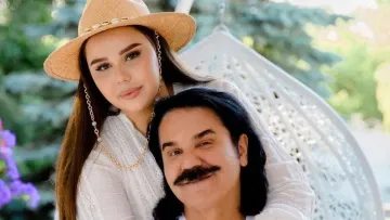 «‎Дай мені поспати!»: Зібров розкрив, які вимоги по зарплатні висуває його донька