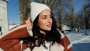 Злата Огнєвіч показала ідеальний зимовий лук – дублянка-авіатор, що виглядає дорого