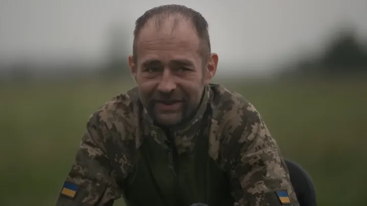 Від безхатька до воїна ЗСУ: неймовірна історія українця, який місяць сам тримав позицію під Сумами